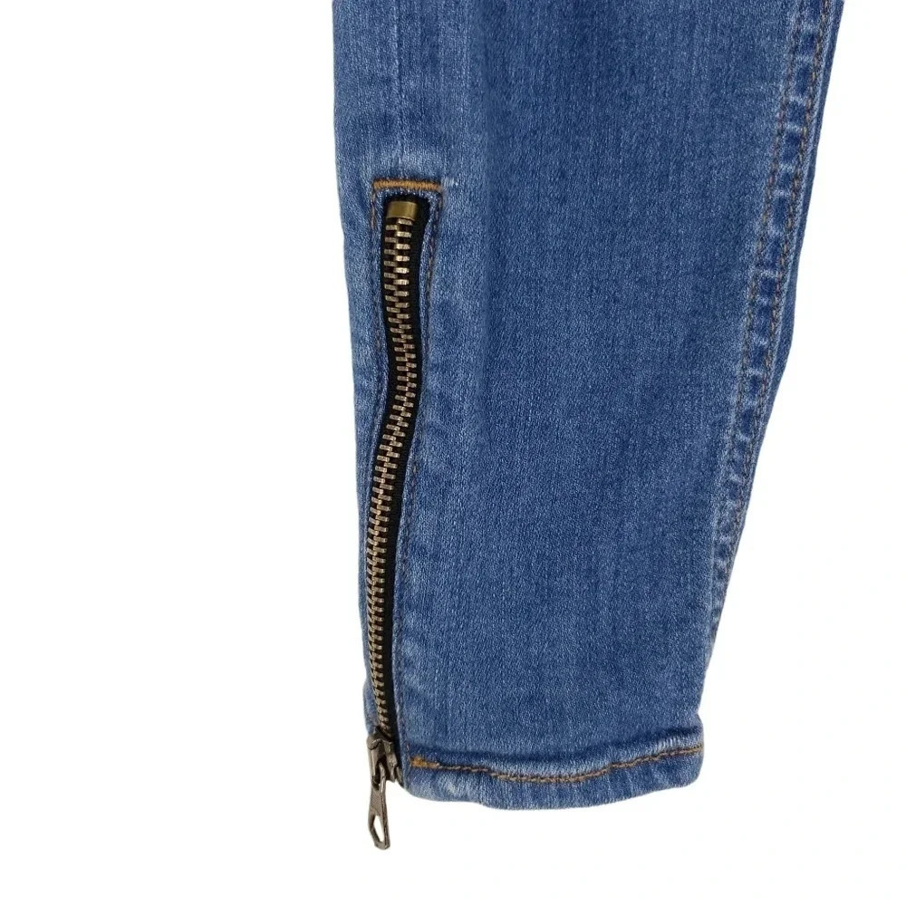Rag & Bone Skinny Moto Jeans Medium Wash Zip Ankle Distressed Denim - Picture 3 of 12